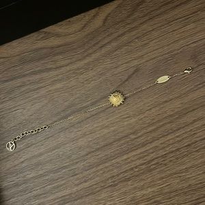 dainty louis vuitton bracelet